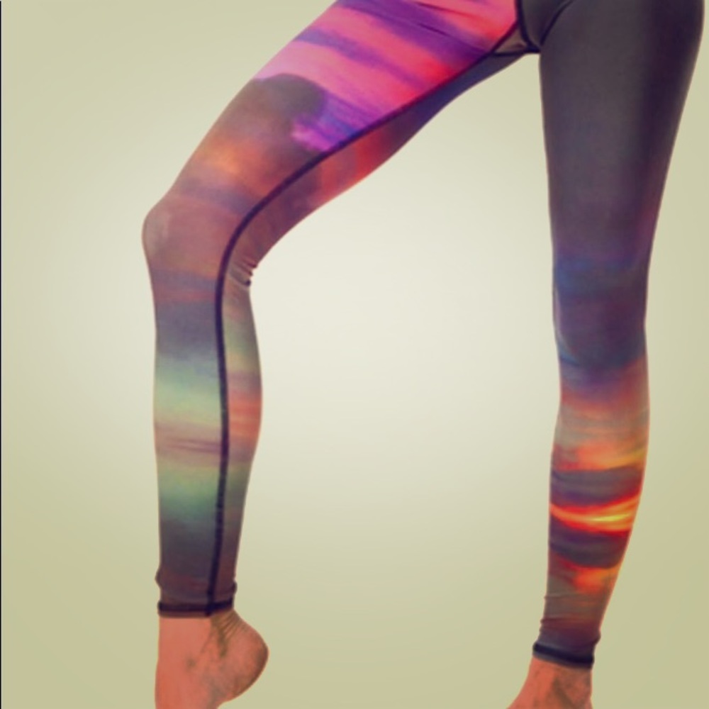 Teeki Cloud Hot Pant